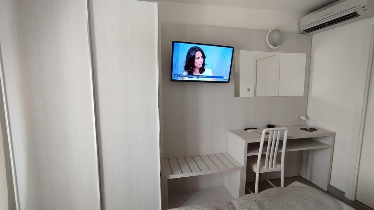 Hotel Pigalle Riccione Esterno foto