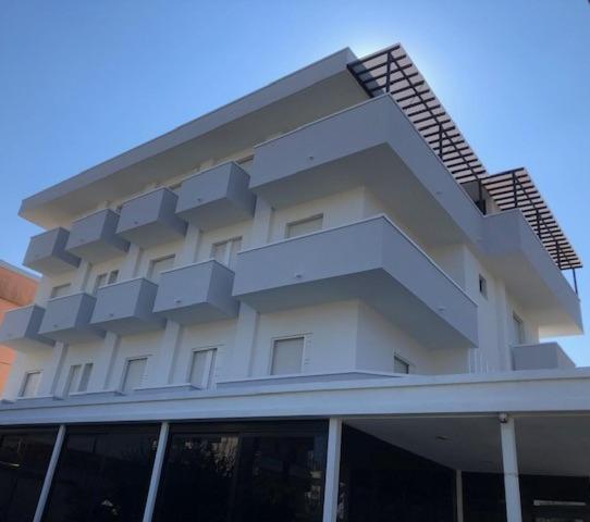 Hotel Pigalle Riccione Esterno foto
